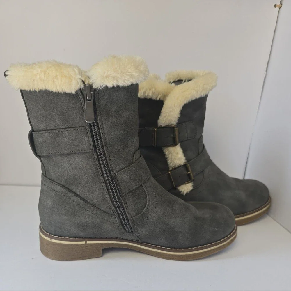 DREAM PAIRS LEPORE Women’s Winter Boots – Size 6.5.